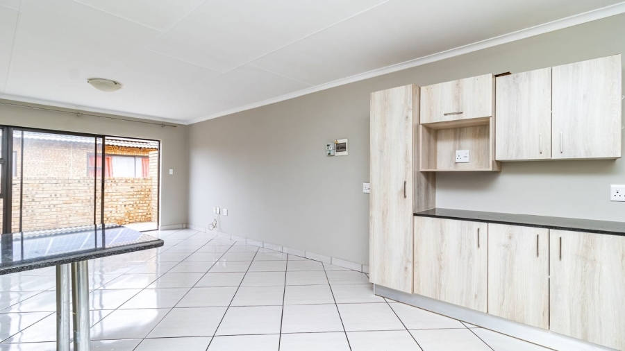 3 Bedroom Property for Sale in Goedeburg Gauteng