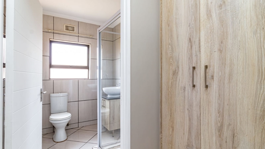 3 Bedroom Property for Sale in Goedeburg Gauteng