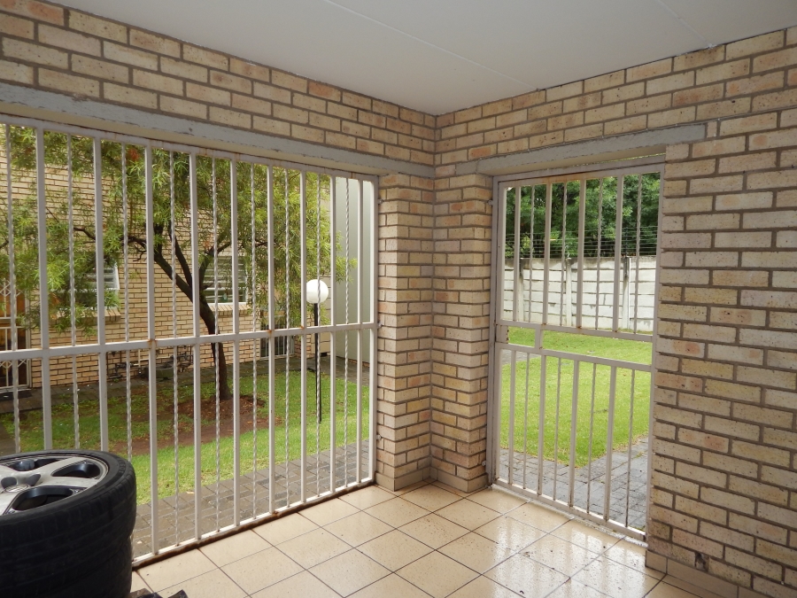 3 Bedroom Property for Sale in Restonvale A H Gauteng
