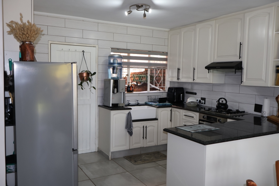 2 Bedroom Property for Sale in Bergbron Gauteng