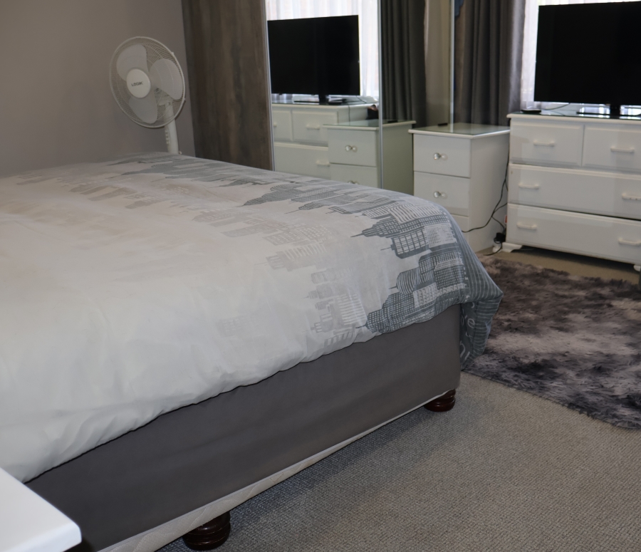 2 Bedroom Property for Sale in Bergbron Gauteng