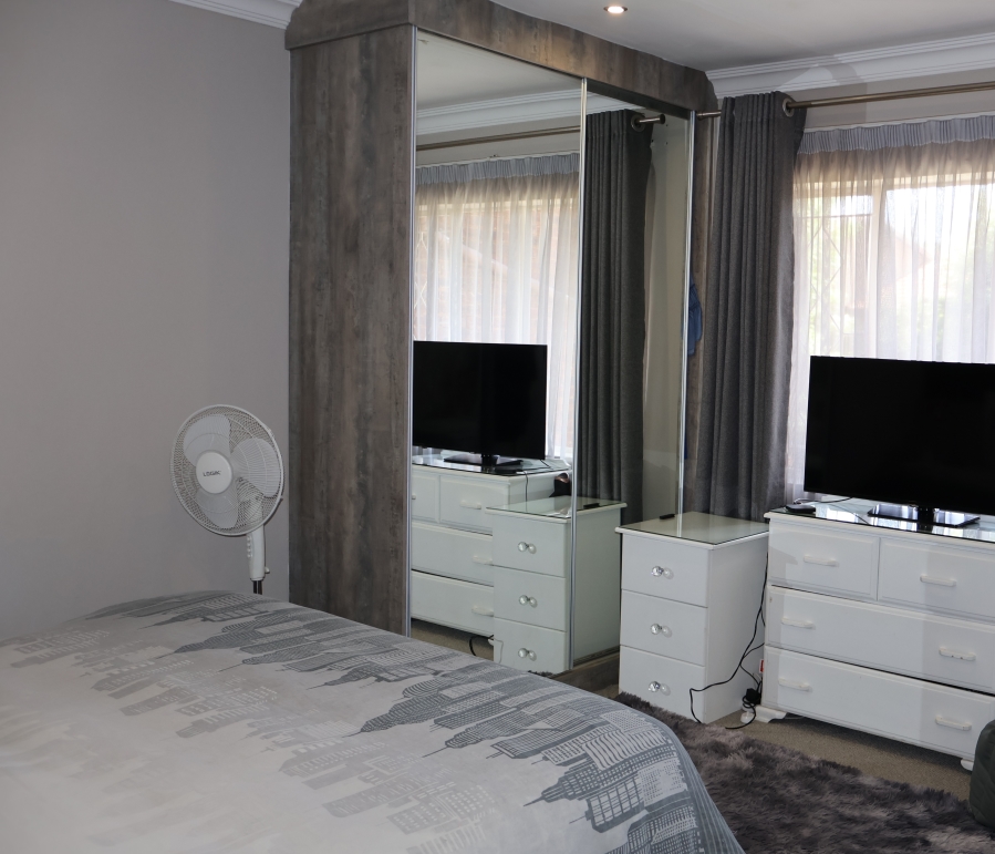 2 Bedroom Property for Sale in Bergbron Gauteng