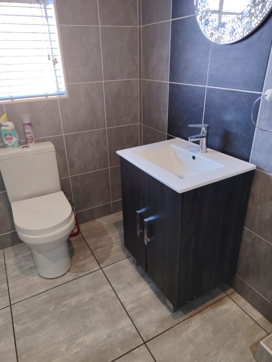 4 Bedroom Property for Sale in Cinderella Gauteng