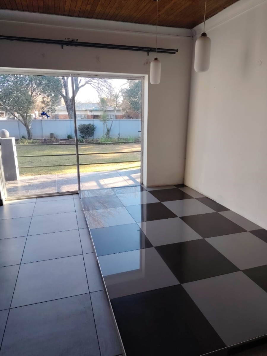4 Bedroom Property for Sale in Cinderella Gauteng
