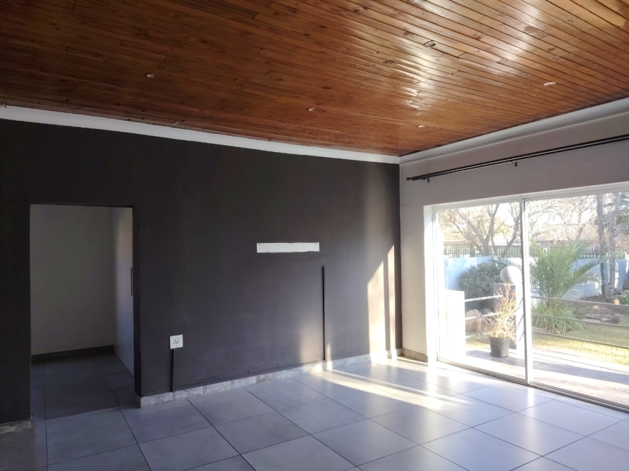 4 Bedroom Property for Sale in Cinderella Gauteng