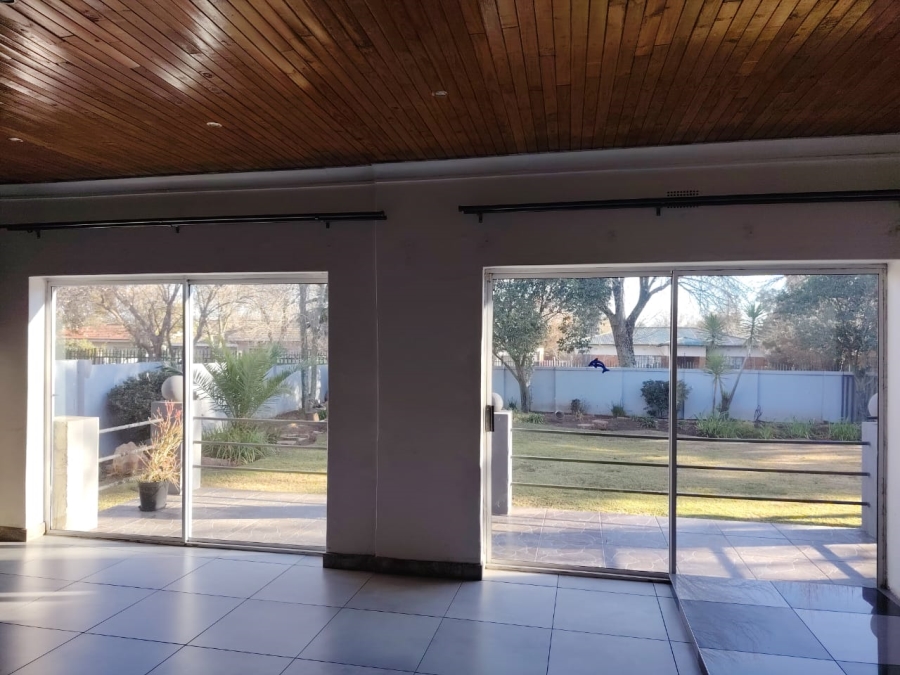 4 Bedroom Property for Sale in Cinderella Gauteng