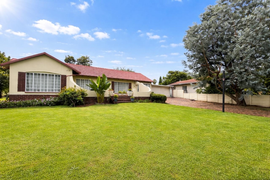 To Let 3 Bedroom Property for Rent in Noordwyk Gauteng