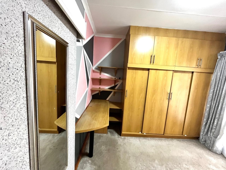 To Let 3 Bedroom Property for Rent in Noordwyk Gauteng