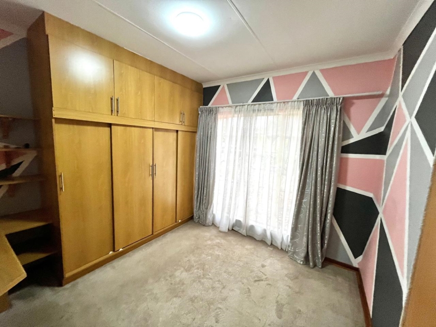 To Let 3 Bedroom Property for Rent in Noordwyk Gauteng