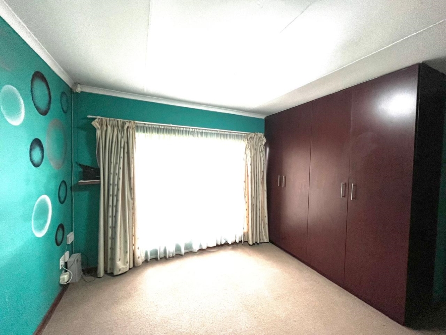 To Let 3 Bedroom Property for Rent in Noordwyk Gauteng