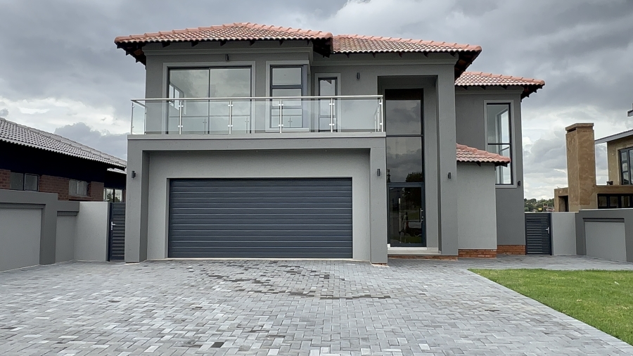 5 Bedroom Property for Sale in Helderwyk Gauteng