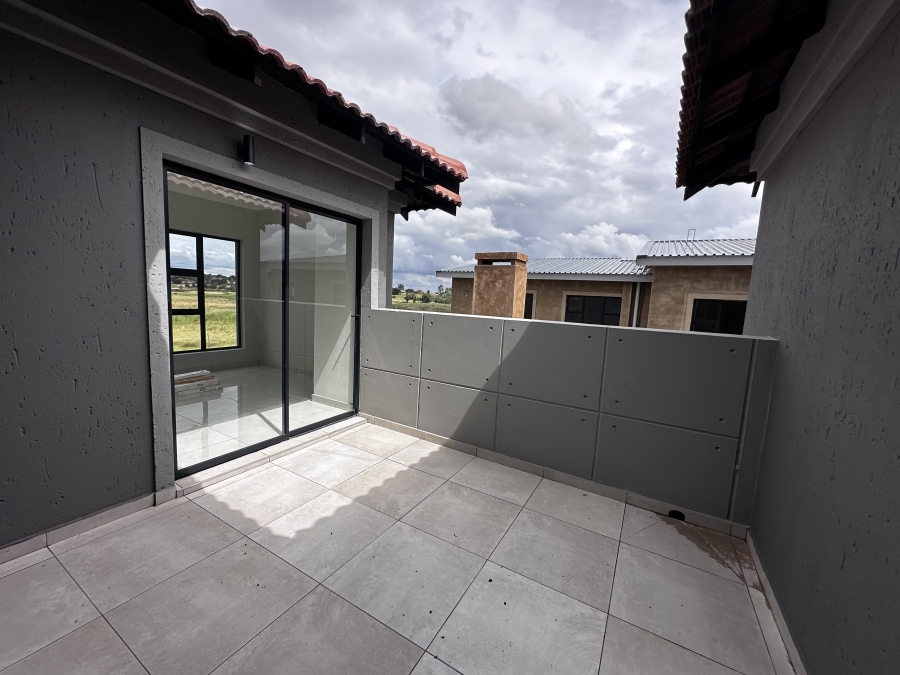 5 Bedroom Property for Sale in Helderwyk Gauteng