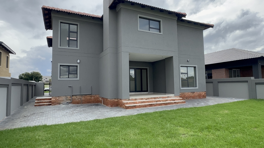 5 Bedroom Property for Sale in Helderwyk Gauteng