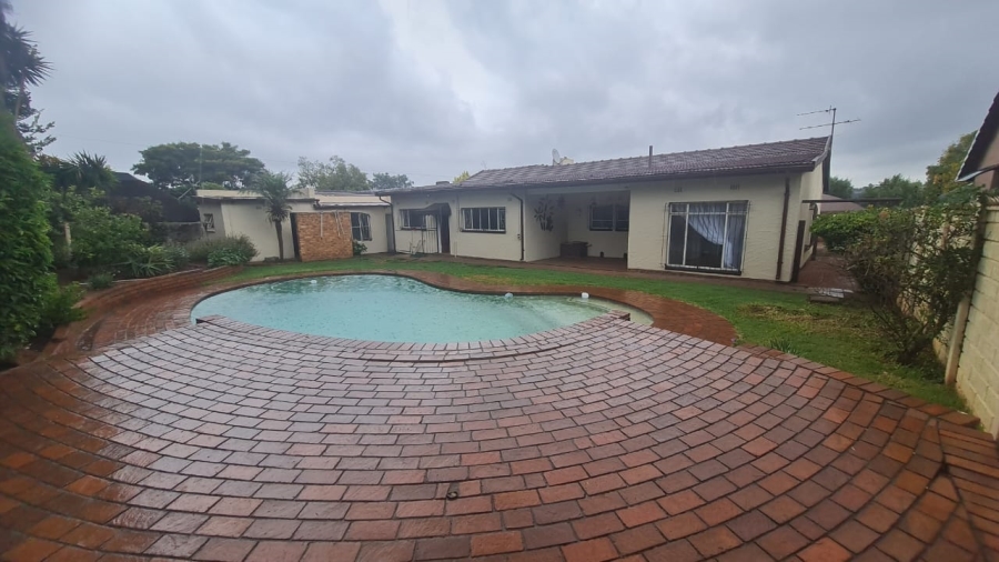To Let 3 Bedroom Property for Rent in Highway Gardens Gauteng