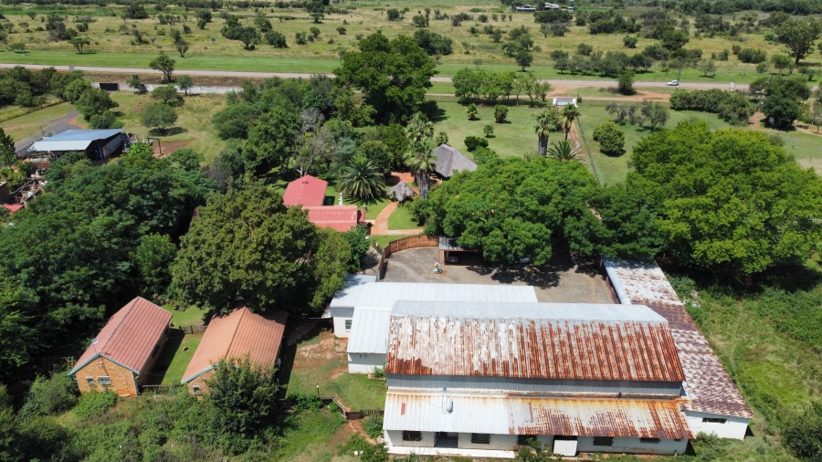 10 Bedroom Property for Sale in Kameeldrift West Gauteng