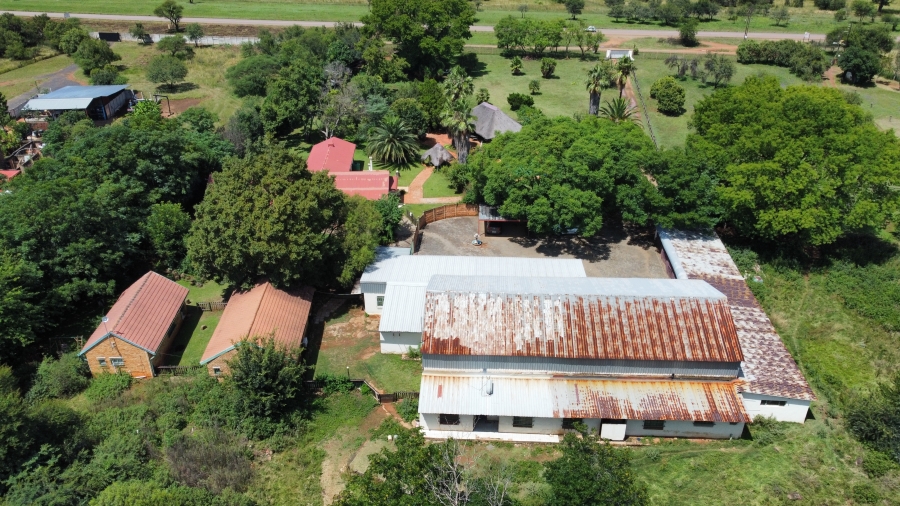 10 Bedroom Property for Sale in Kameeldrift West Gauteng