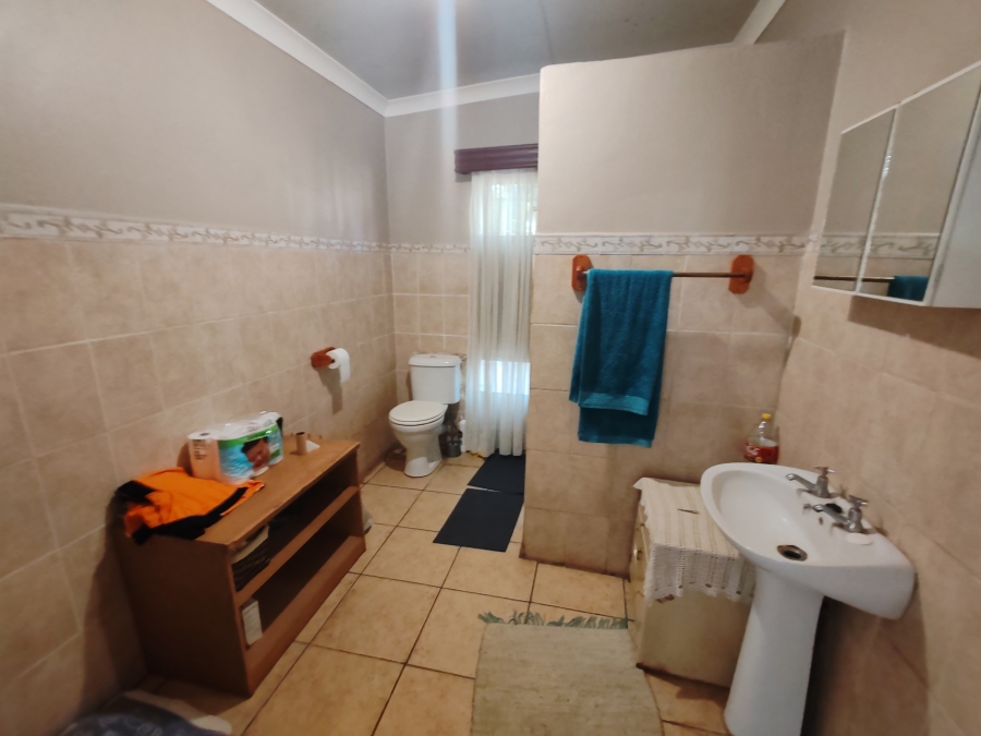 10 Bedroom Property for Sale in Kameeldrift West Gauteng