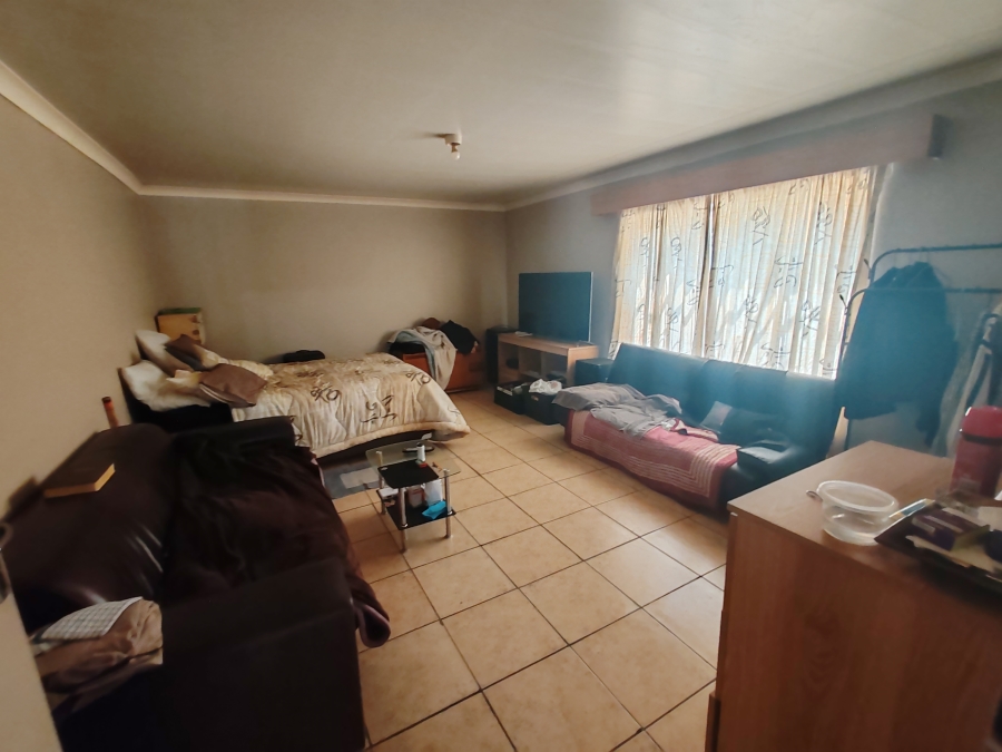 10 Bedroom Property for Sale in Kameeldrift West Gauteng