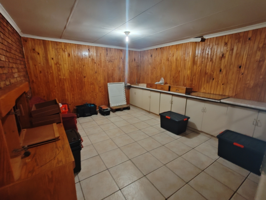 10 Bedroom Property for Sale in Kameeldrift West Gauteng