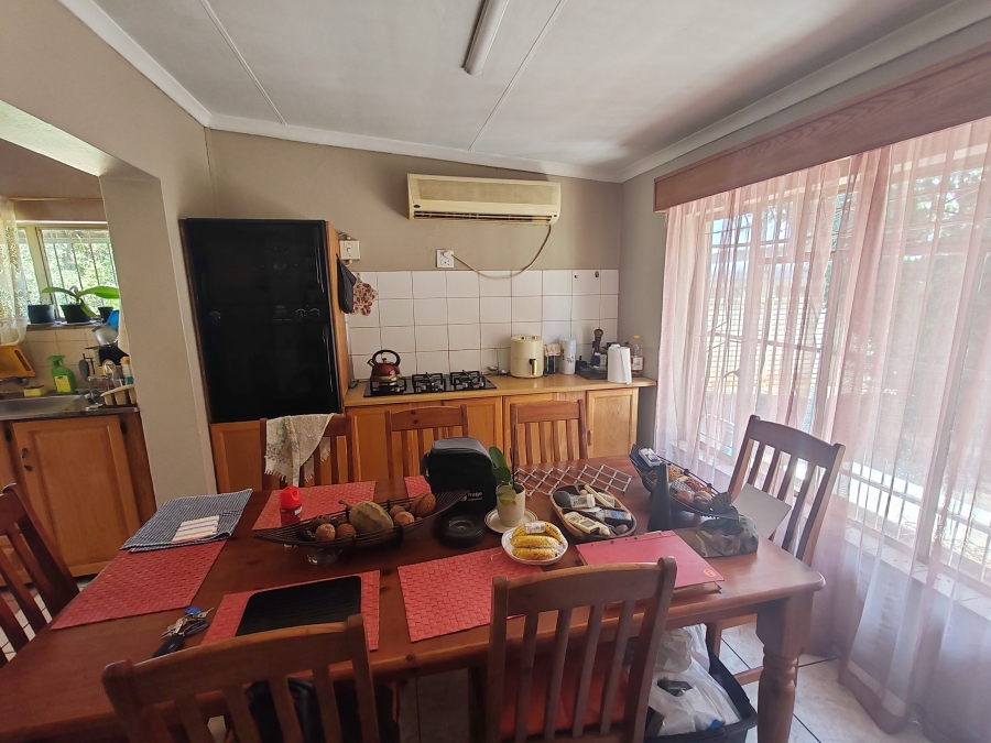 10 Bedroom Property for Sale in Kameeldrift West Gauteng