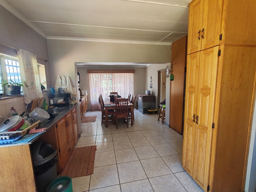 10 Bedroom Property for Sale in Kameeldrift West Gauteng