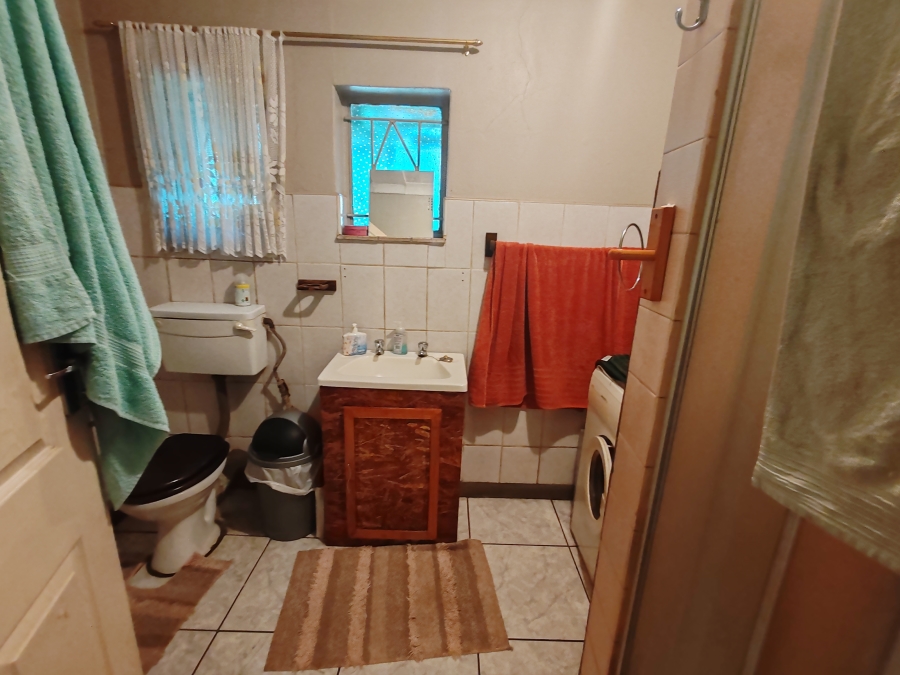 10 Bedroom Property for Sale in Kameeldrift West Gauteng