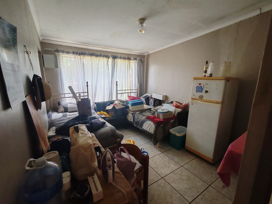 10 Bedroom Property for Sale in Kameeldrift West Gauteng