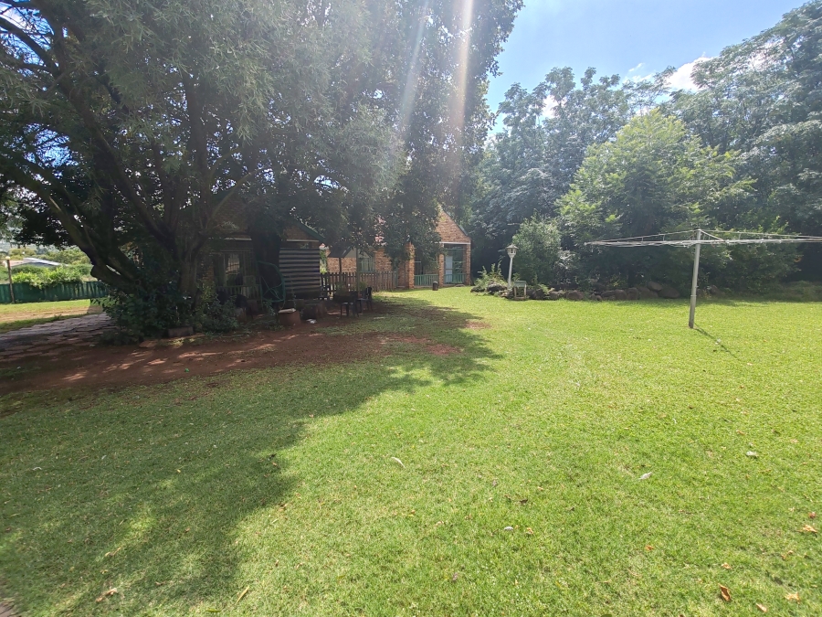 10 Bedroom Property for Sale in Kameeldrift West Gauteng