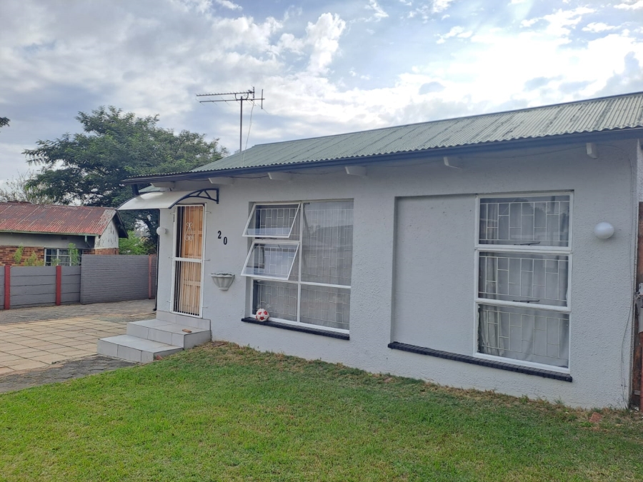 3 Bedroom Property for Sale in Unigray Gauteng