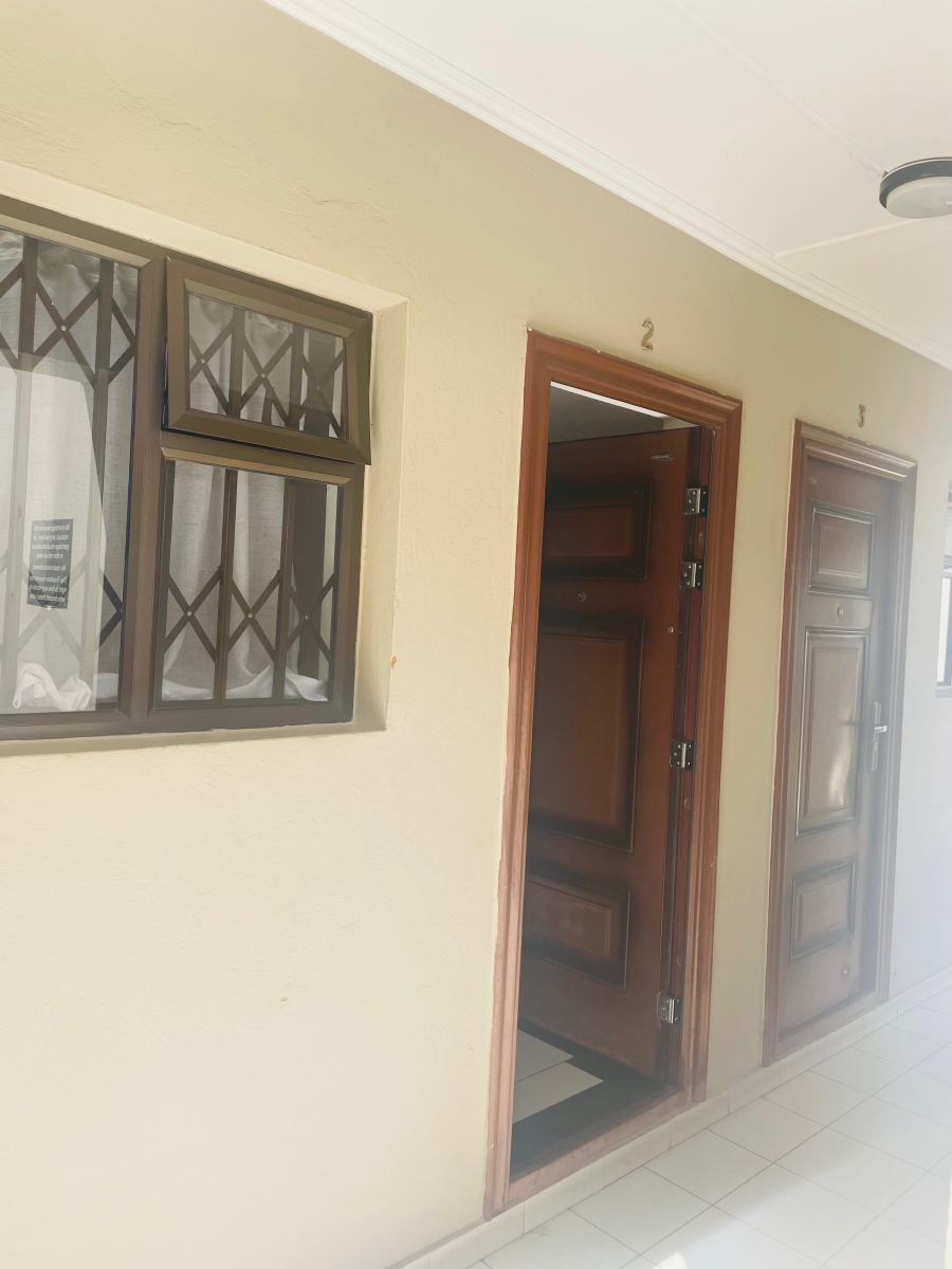 To Let 1 Bedroom Property for Rent in Noordwyk Gauteng