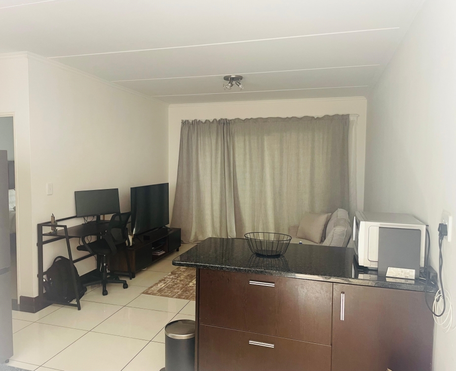 To Let 1 Bedroom Property for Rent in Noordwyk Gauteng