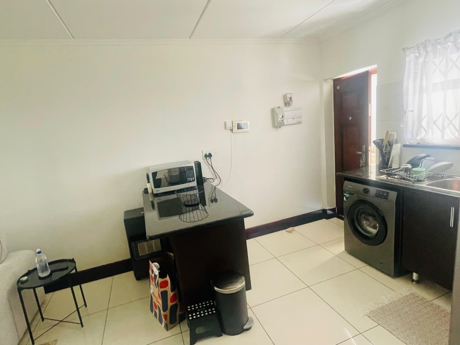 To Let 1 Bedroom Property for Rent in Noordwyk Gauteng