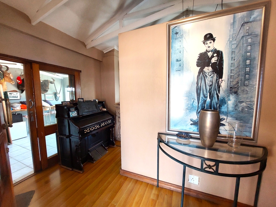 4 Bedroom Property for Sale in Waterkloof Ridge Gauteng