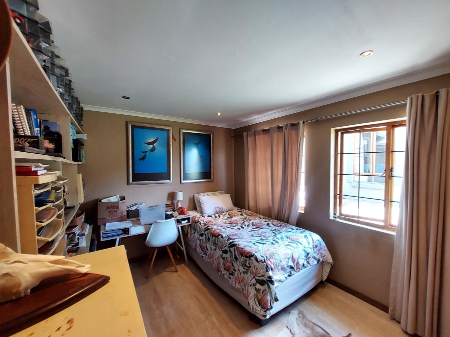 4 Bedroom Property for Sale in Waterkloof Ridge Gauteng