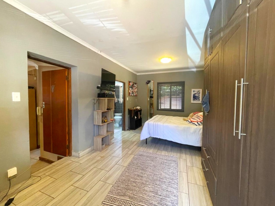 4 Bedroom Property for Sale in Waterkloof Ridge Gauteng