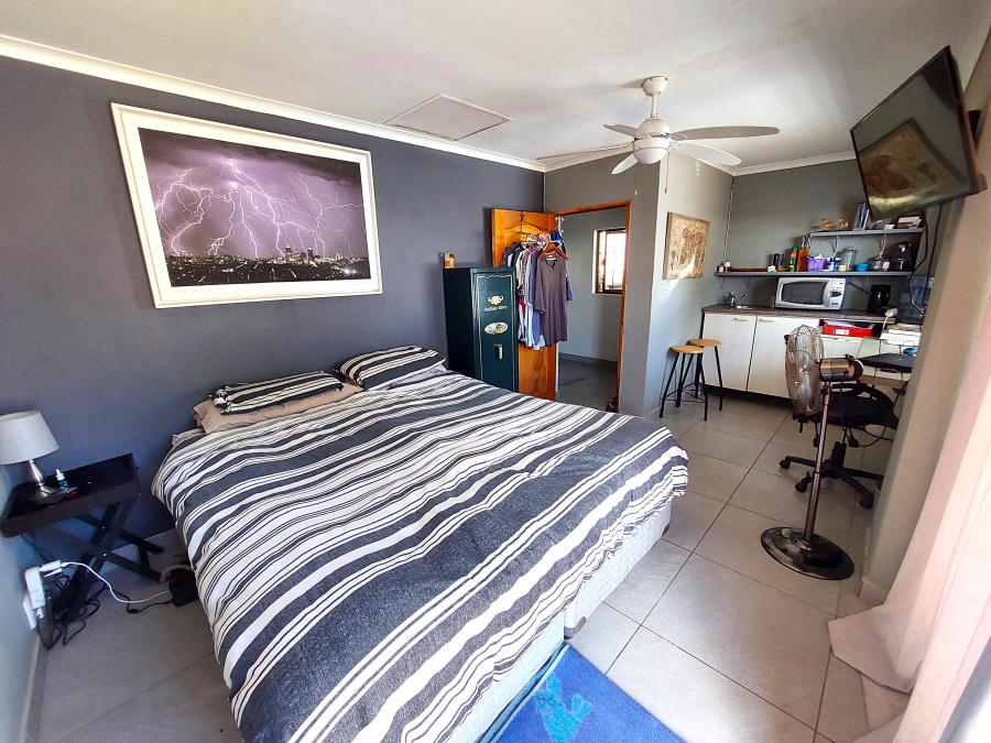 4 Bedroom Property for Sale in Waterkloof Ridge Gauteng