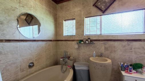 4 Bedroom Property for Sale in Meyerton Central Gauteng