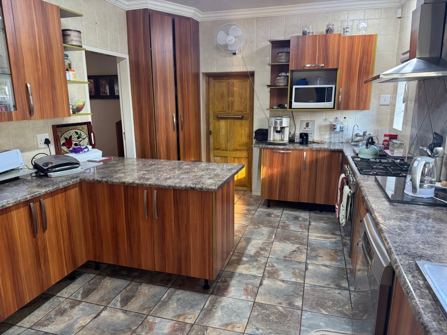 4 Bedroom Property for Sale in Meyerton Central Gauteng