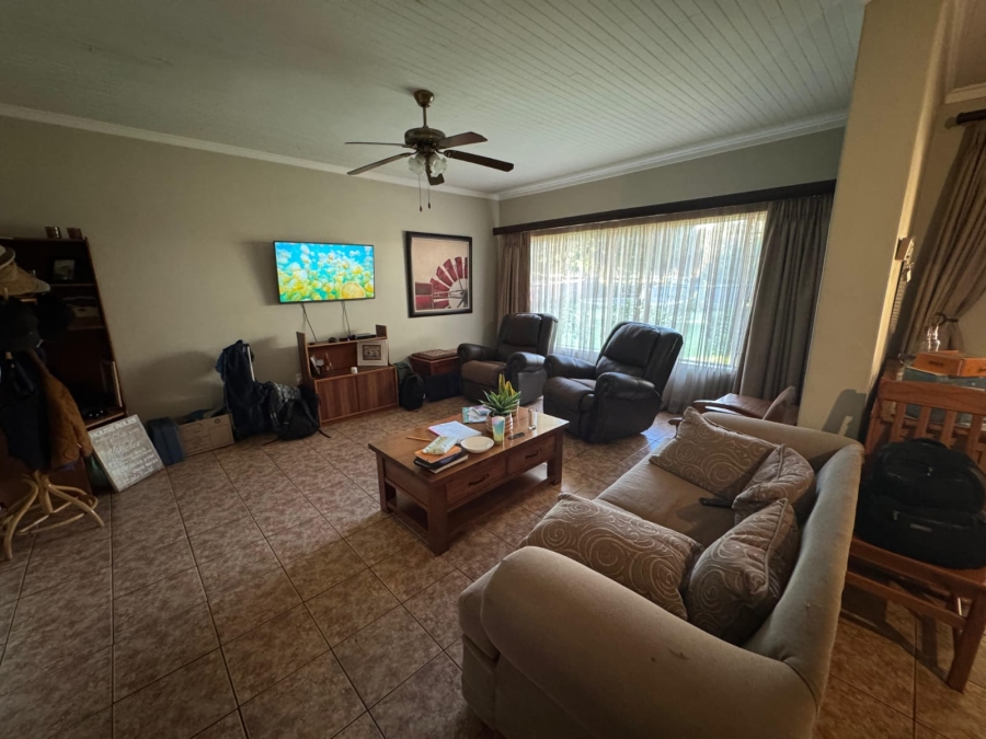 4 Bedroom Property for Sale in Meyerton Central Gauteng