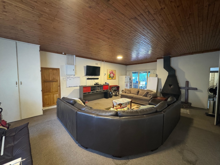 4 Bedroom Property for Sale in Meyerton Central Gauteng