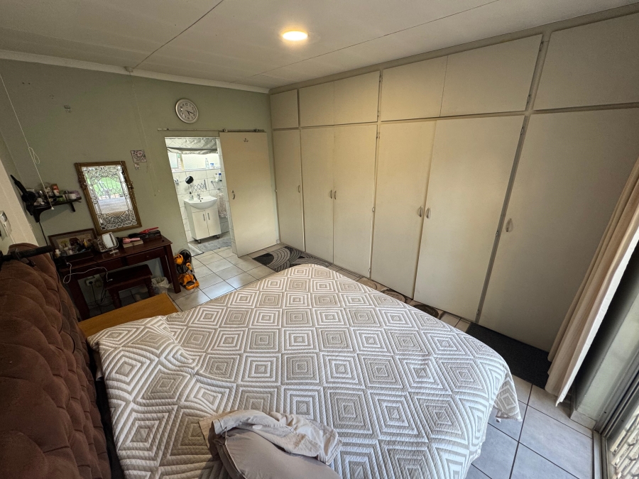 4 Bedroom Property for Sale in Meyerton Central Gauteng