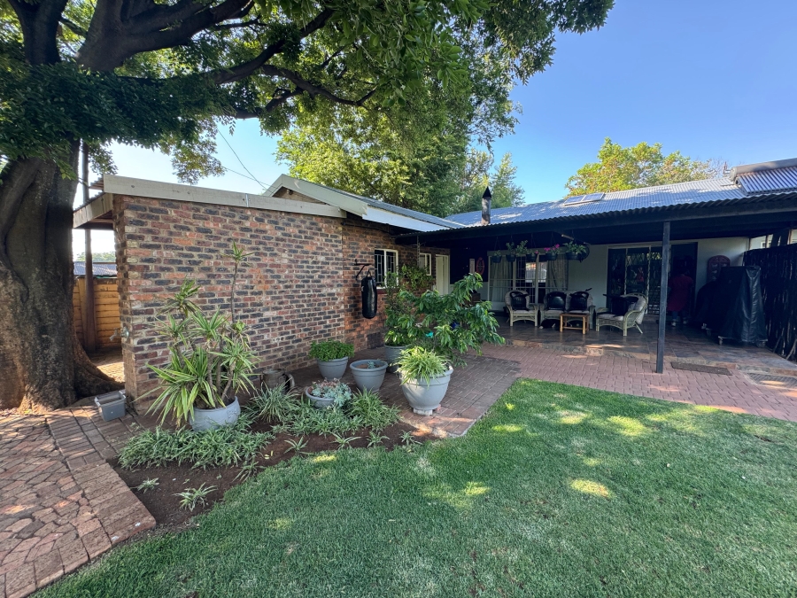 4 Bedroom Property for Sale in Meyerton Central Gauteng