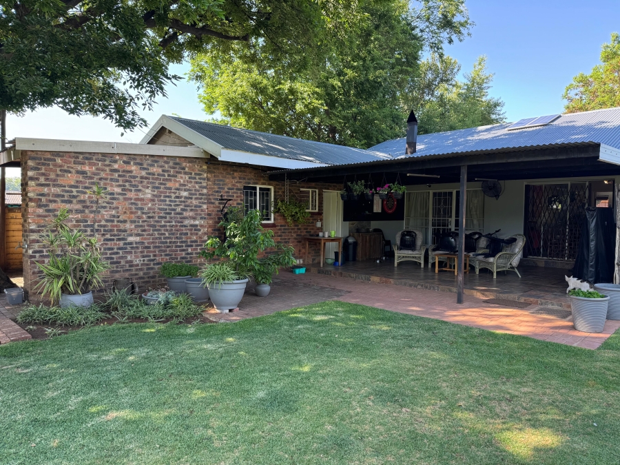 4 Bedroom Property for Sale in Meyerton Central Gauteng