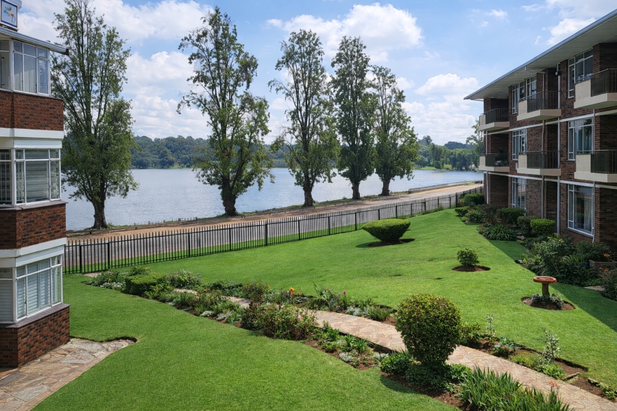 2 Bedroom Property for Sale in Florida Lake Gauteng