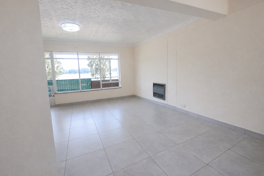 2 Bedroom Property for Sale in Florida Lake Gauteng