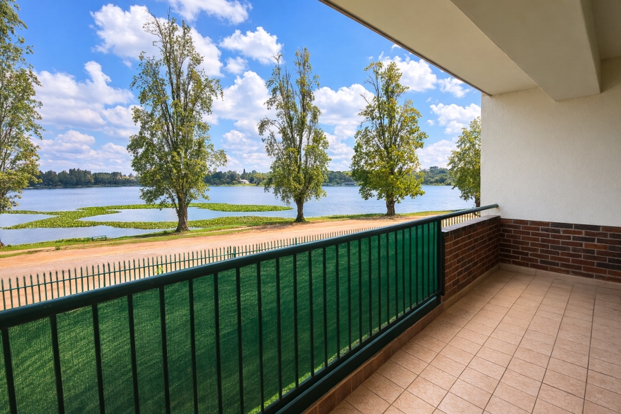 2 Bedroom Property for Sale in Florida Lake Gauteng