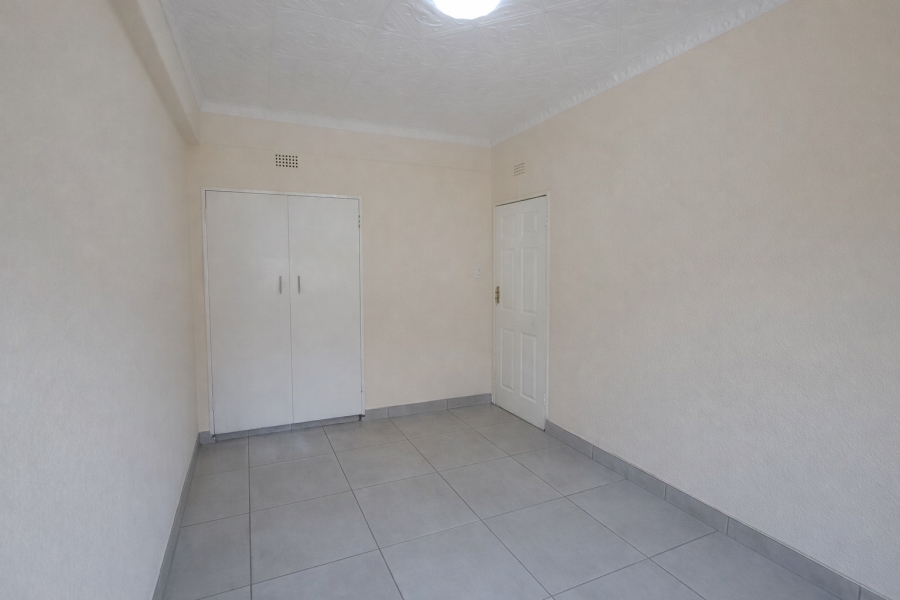 2 Bedroom Property for Sale in Florida Lake Gauteng