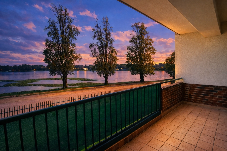 2 Bedroom Property for Sale in Florida Lake Gauteng