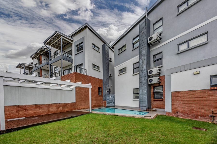 1 Bedroom Property for Sale in Lonehill Gauteng