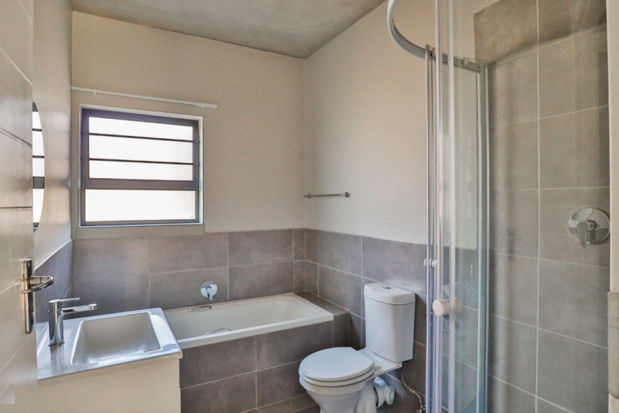 2 Bedroom Property for Sale in Lotus Gardens Gauteng